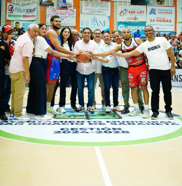 El funcionario hizo la revelación durante una visita a un partido de la serie final del torneo de baloncesto superior local entre los quintetos de La Joya y Pueblo Arriba, donde donó 500 mil pesos para apoyar ese evento.