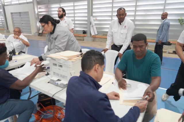 Titulación impactará a más de 8 mil familias de varios sectores del Distrito Nacional