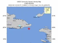 Fuerte sismo de 5.5 grados golpea a la región oriental de Cuba El temblor ocurrió a las 7:00 a.m. y fue perceptible en varias localidades cercanas. Según el reporte preliminar del CENAIS, el epicentro se ubicó a 16 kilómetros al noreste de Imías con 13 km de profundidad. De acuerdo con datos de la Defensa Civil y la Cruz Roja, hasta el momento, no se han reportado daños materiales ni víctimas en la región.