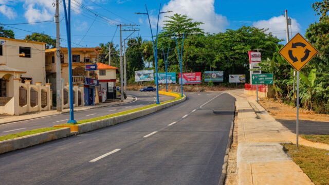 Abinader inaugura ampliación a cuatro vías de la entrada a Samaná que beneficia más de 110,000 personas