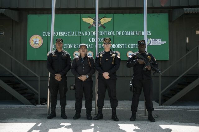 En coordinación con el COE, CECCOM despliega a sus miembros a nivel nacional para prevenir intoxicaciones y proteger la seguridad pública.