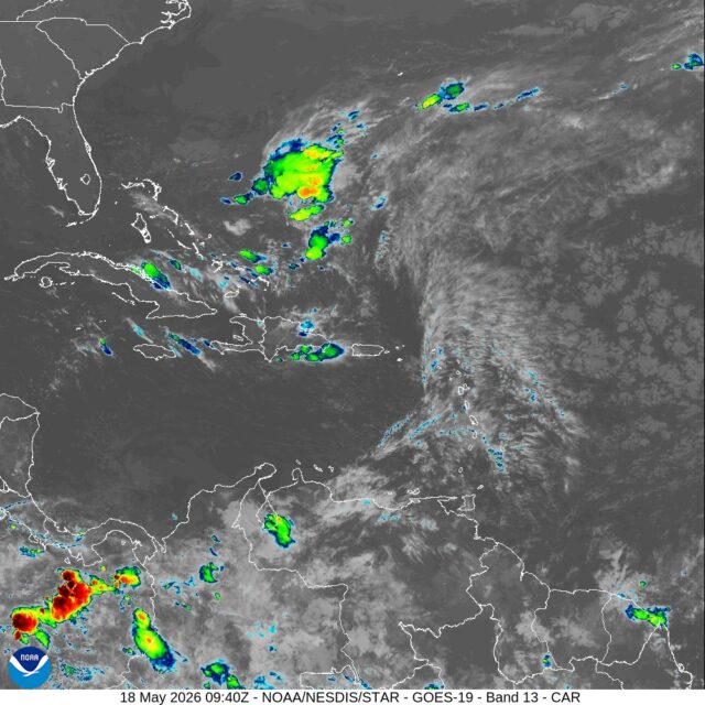 Agregó que el resto de la costa caribeña y toda la costa atlántica presentan condiciones normales de oleaje; no obstante, hacia el final de la tarde se prevé un deterioro significativo del oleaje mar adentro.