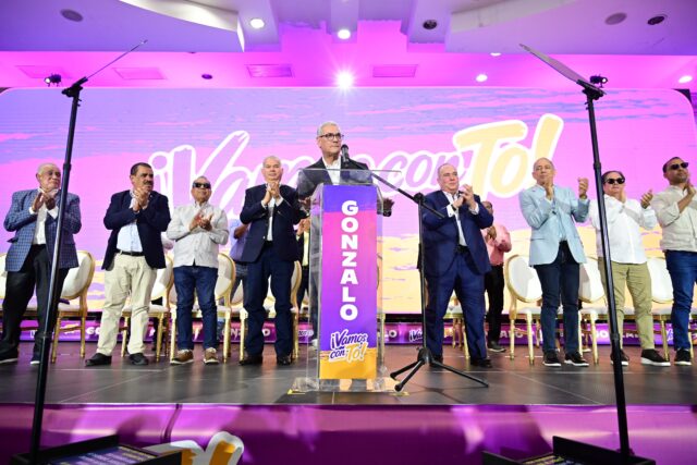El dirigente explicó que su decisión responde a una lectura política basada en el pulso de la calle, tras asegurar que en sus recorridos nacionales percibió un crecimiento sostenido del respaldo a Gonzalo.