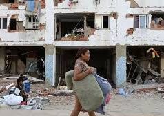 Fuertes olores en zonas de desastre en Venezuela por descomposición de los cuerpos bajo los escombros