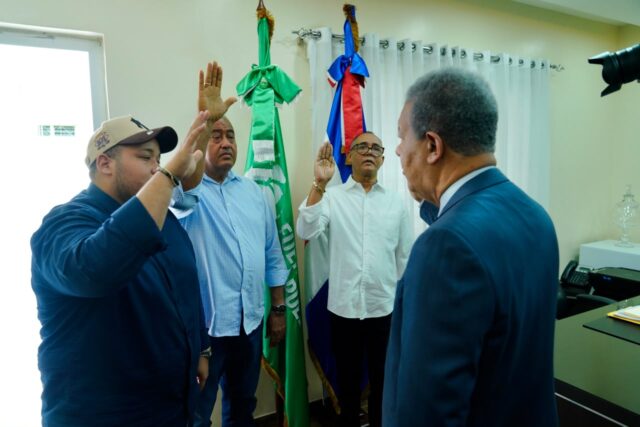 Visita de Leonel a María Trinidad Sánchez sigue generando nuevas adhesiones a la FP: juramenta otro regidor Visita de Leonel a María Trinidad Sánchez sigue generando nuevas adhesiones a la FP: juramenta otro regidor