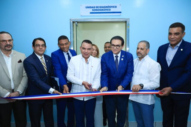 SNS dota al Hospital Cabral y Báez del único densitómetro óseo de la Red Pública en la región Norte SNS dota al Hospital Cabral y Báez del único densitómetro óseo de la Red Pública en la región Norte