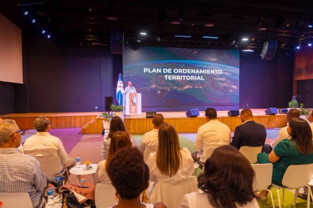 Gobierno presenta el Plan de Ordenamiento Territorial de Verón Punta Cana Gobierno presenta el Plan de Ordenamiento Territorial de Verón Punta Cana