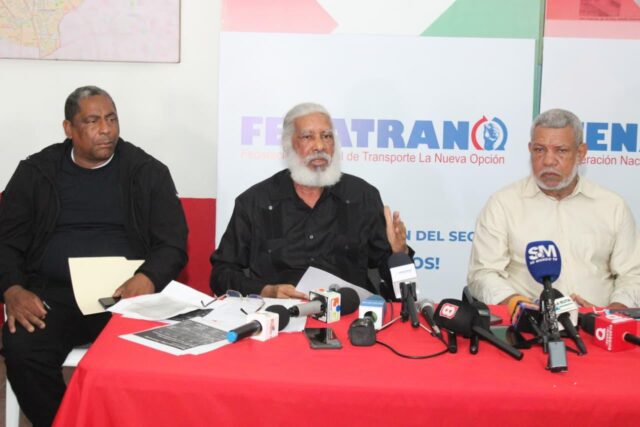 Juan Hubieres acusa al senador Antonio Marte de volver a crear bandas de sicarios en el transporte Juan Hubieres acusa al senador Antonio Marte de volver a crear bandas de sicarios en el transporte
