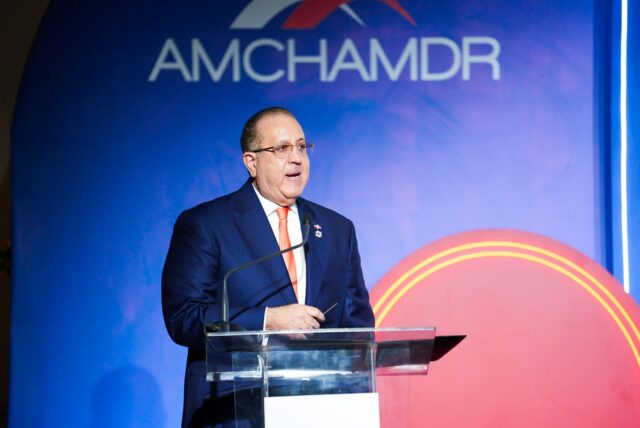Magín Díaz: La economía de RD responde positivamente pese a la incertidumbre persistente Magín Díaz: La economía de RD responde positivamente pese a la incertidumbre persistente