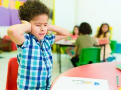Salud auditiva infantil: La clave oculta del rendimiento escolar “El silencio que los padres no ven, la salud auditiva sí define el rendimiento académico de los hijos.”
