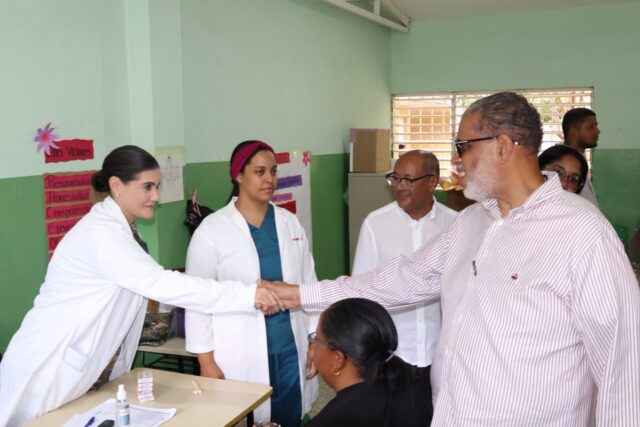 Desarrollo de la Comunidad y Ejército RD llevan jornada médica y social a Bánica, Elías Piña Desarrollo de la Comunidad y Ejército RD llevan jornada médica y social a Bánica, Elías Piña