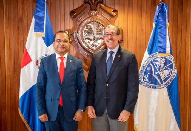 El rector Asjana David y el director del ITLA, Jimmy Rosario, fortalecerán alianza para formar en IA, ciberseguridad y transformación digital en la UASD. El rector Asjana David y el director del ITLA, Jimmy Rosario, fortalecerán alianza para formar en IA, ciberseguridad y transformación digital en la UASD.