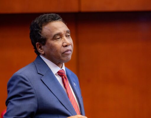 Senador Félix Bautista plantea que RD necesita una ley contra el trabajo forzoso para negociar con EE.UU Senador Félix Bautista plantea que la República Dominicana necesita una ley contra el trabajo forzoso para negociar con Estados Unidos