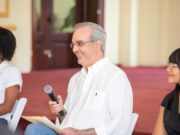 Presidente Abinader sostiene encuentro con 450 estudiantes de escuelas públicas y privadas Presidente Abinader sostiene encuentro con 450 estudiantes de escuelas públicas y privadas
