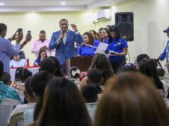 Premio a la Excelencia Orlando Martínez reconoce a 132 estudiantes; 20 alcanzaron índice perfecto de 100 Premio a la Excelencia Orlando Martínez reconoce a 132 estudiantes; 20 alcanzaron índice perfecto de 100