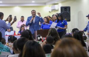 Premio a la Excelencia Orlando Martínez reconoce a 132 estudiantes; 20 alcanzaron índice perfecto de 100 Premio a la Excelencia Orlando Martínez reconoce a 132 estudiantes; 20 alcanzaron índice perfecto de 100