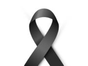 Autoridades investigan muerte de mujer y agresión a su esposo: el artista Julian Oro Duro.