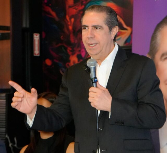 Francisco Javier arremete contra el retroceso eléctrico Santo Domingo