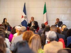 Presidente Abinader se reúne con la diáspora dominicana en Italia Presidente Abinader se reúne con la diáspora dominicana en Italia