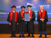 Presidente Abinader encabeza graduación de la Maestría en Derecho Administrativo y Gestión Municipal, dedicada a su padre, José Rafael Abinader